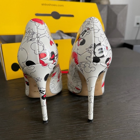 Aldo/Disney Heels - Picture 5 of 8